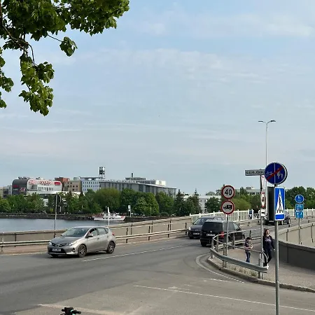 Joe Vaatega Kesklinna Korter Free Parking Appartamento *