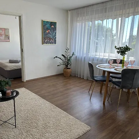 Joe Vaatega Kesklinna Korter Free Parking Appartamento Pärnu
